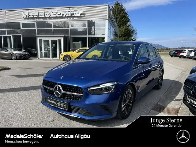 Mercedes-Benz B 200