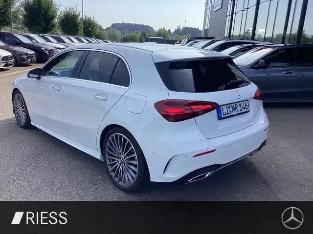 Mercedes-Benz A 220