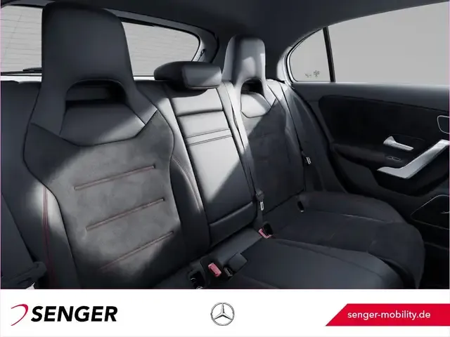 Mercedes-Benz A 45 AMG