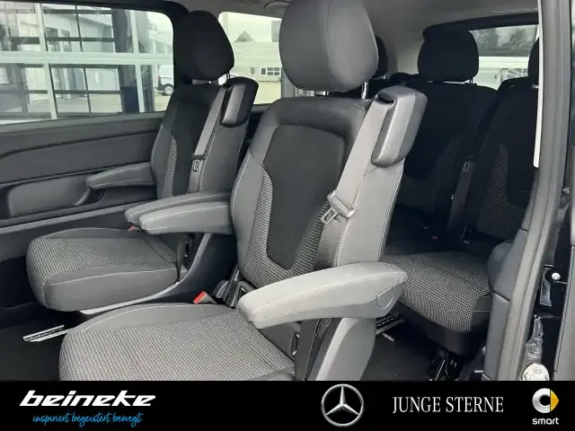 Mercedes-Benz V 250