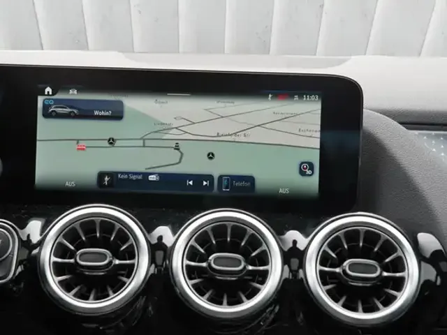 Mercedes-Benz EQA 300