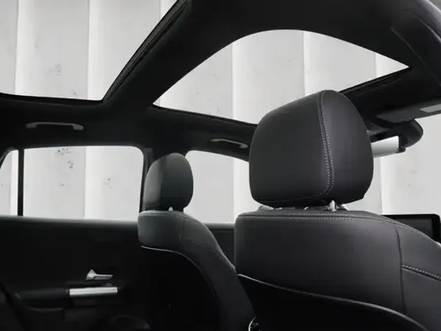 Mercedes-Benz EQA 300