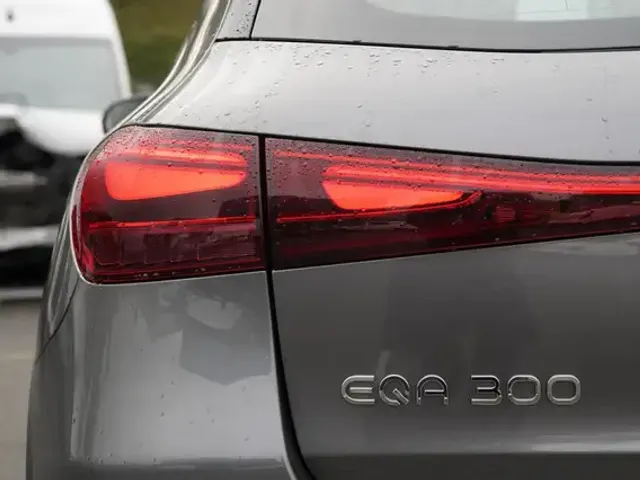 Mercedes-Benz EQA 300