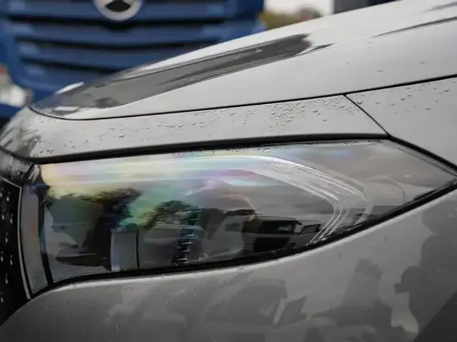 Mercedes-Benz EQA 300