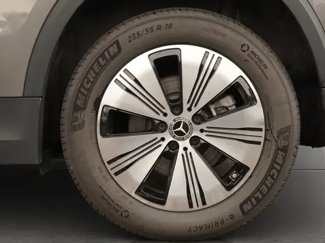 Mercedes-Benz EQA 300