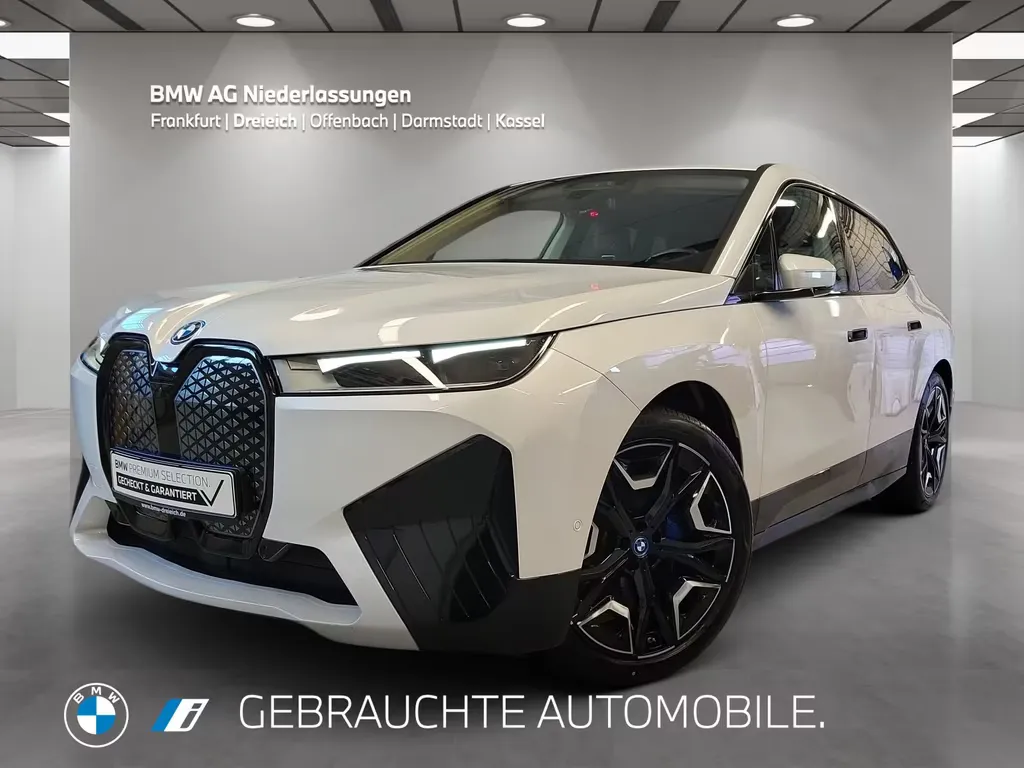 BMW iX