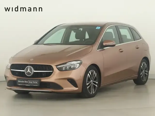 Mercedes-Benz B 180