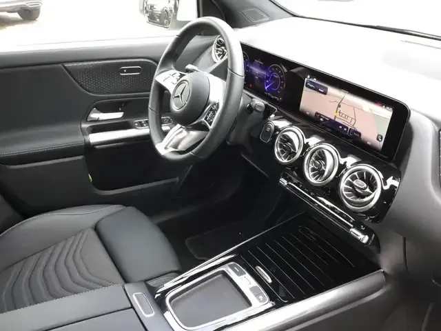 Mercedes-Benz EQA 350