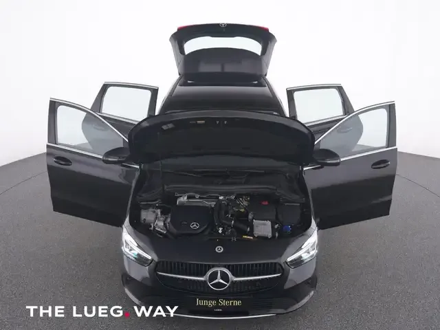 Mercedes-Benz B 180