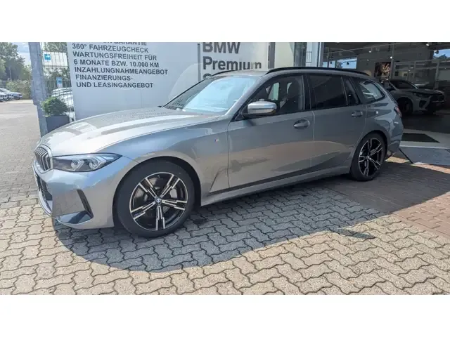 BMW 330