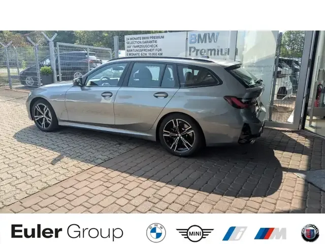 BMW 330