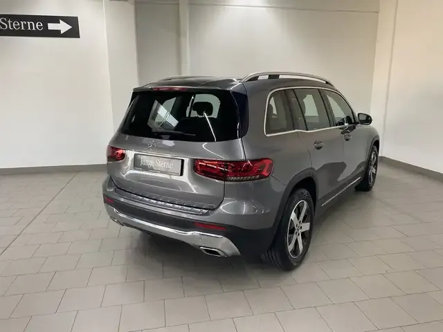 Mercedes-Benz GLB 200