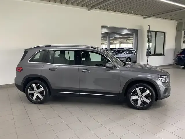 Mercedes-Benz GLB 200