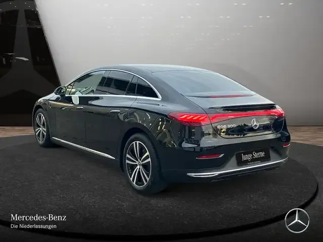 Mercedes-Benz EQE 300