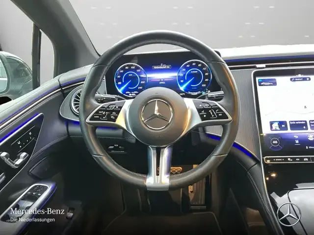 Mercedes-Benz EQE 300