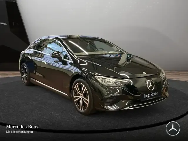 Mercedes-Benz EQE 300