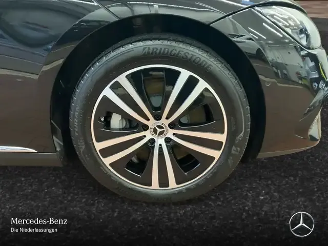 Mercedes-Benz EQE 300