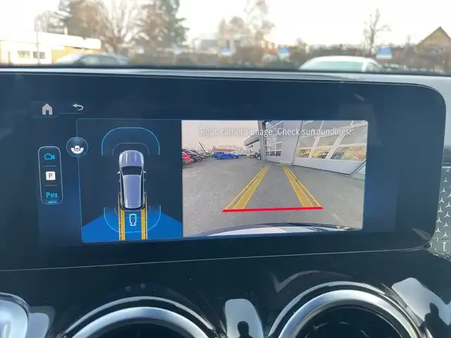 Mercedes-Benz GLB 200