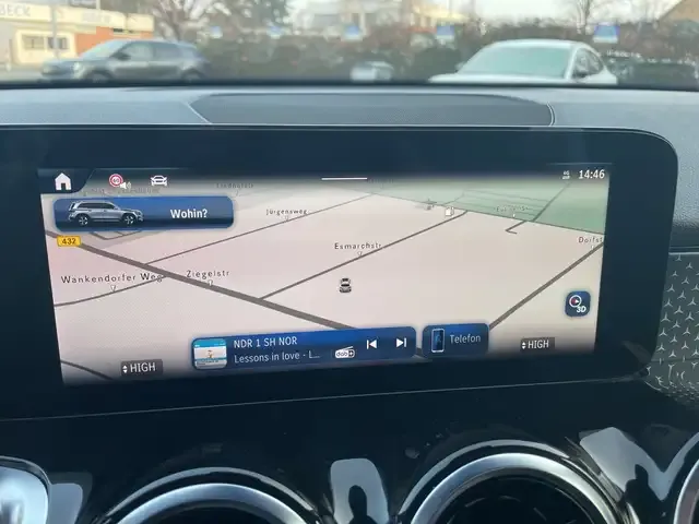 Mercedes-Benz GLB 200