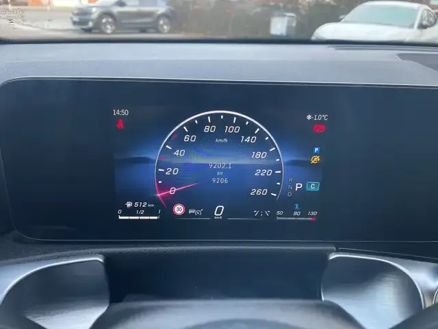 Mercedes-Benz GLB 200