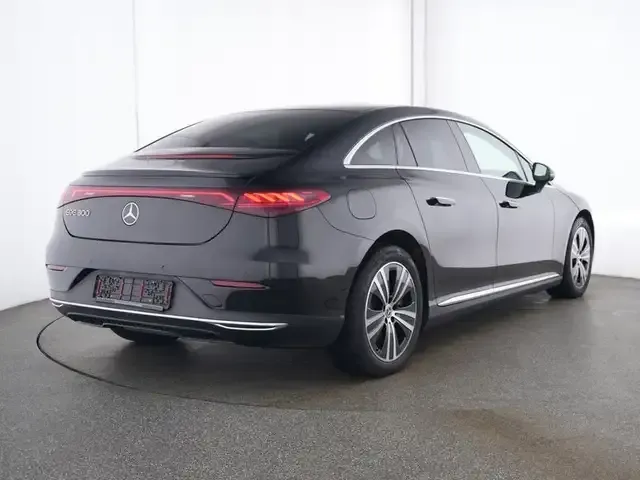 Mercedes-Benz EQE 300