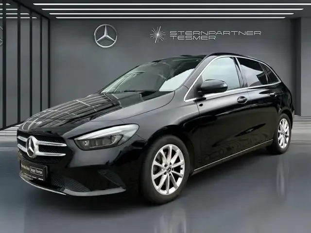 Mercedes-Benz B 220