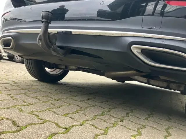 Mercedes-Benz B 220