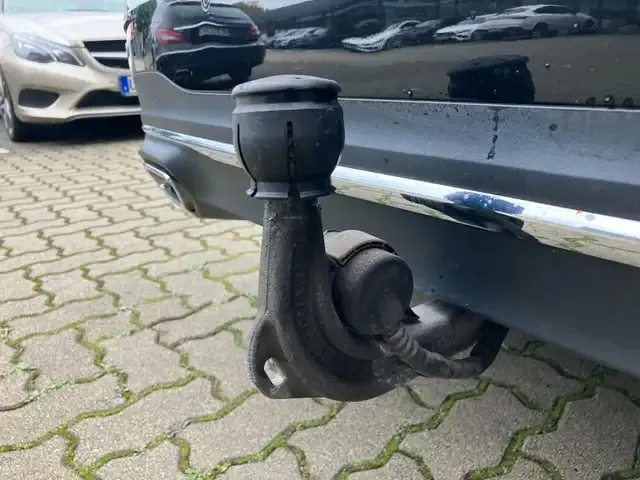 Mercedes-Benz B 220