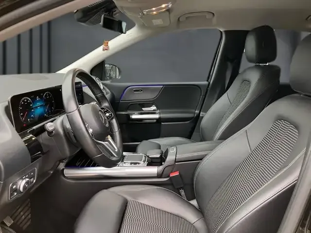 Mercedes-Benz B 220