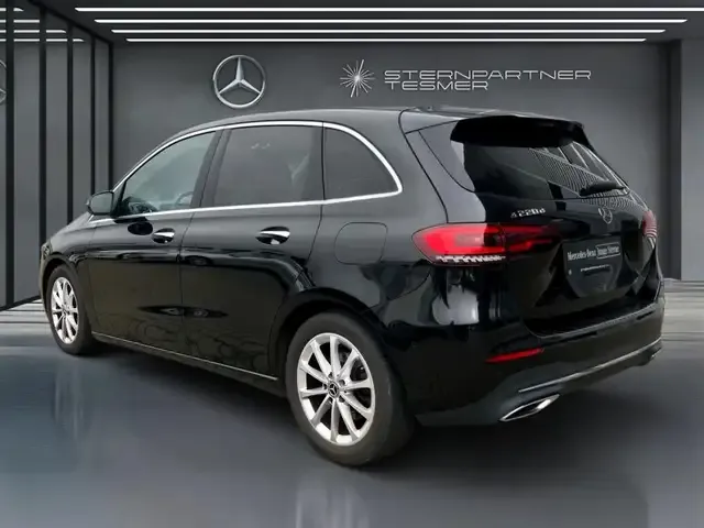 Mercedes-Benz B 220
