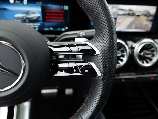 Mercedes-Benz GLA 220