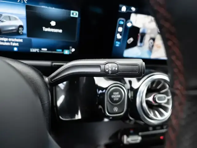 Mercedes-Benz GLA 220