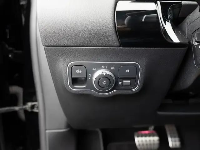 Mercedes-Benz GLA 220