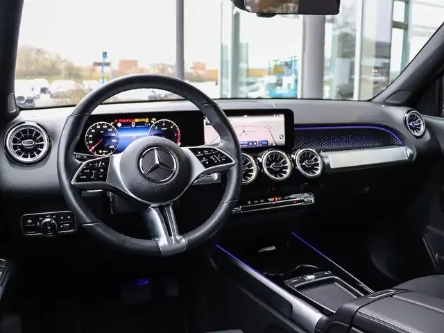 Mercedes-Benz GLB 200