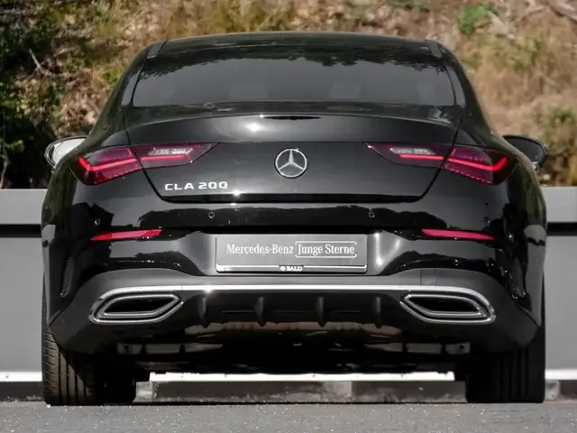 Mercedes-Benz CLA 200