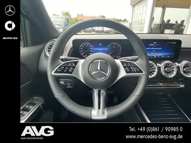 Mercedes-Benz GLB 200