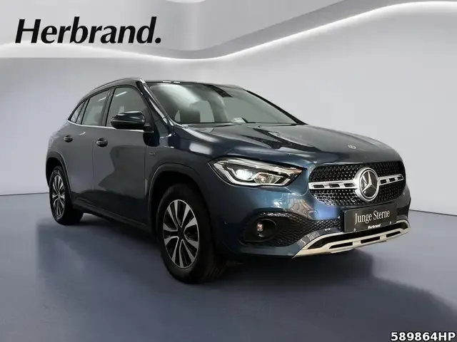 Mercedes-Benz GLA 250