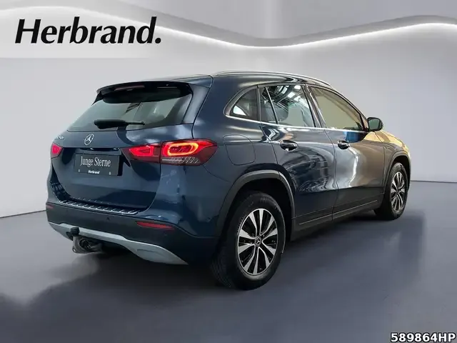 Mercedes-Benz GLA 250
