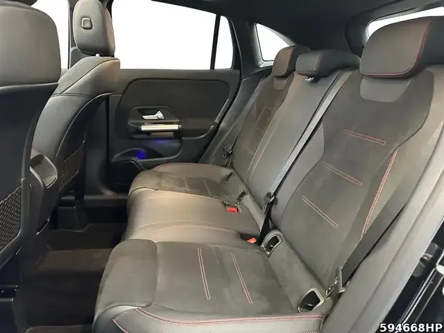 Mercedes-Benz GLA 180