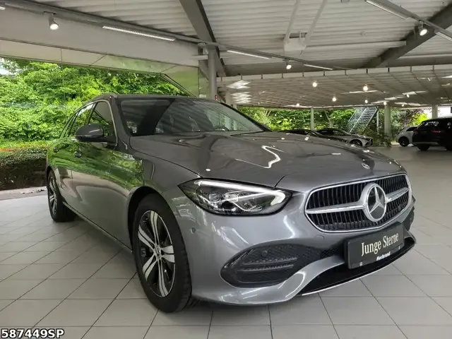 Mercedes-Benz C 220