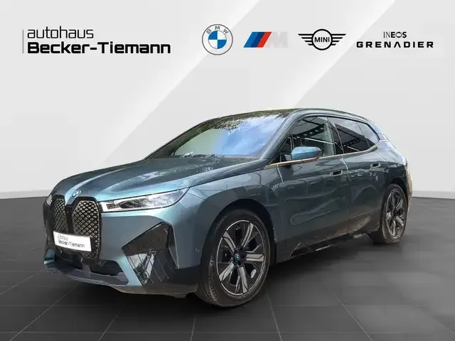 BMW iX