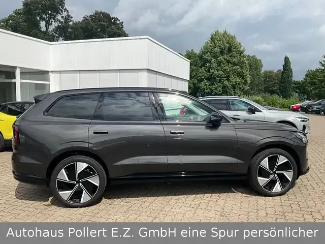 Volvo EX90