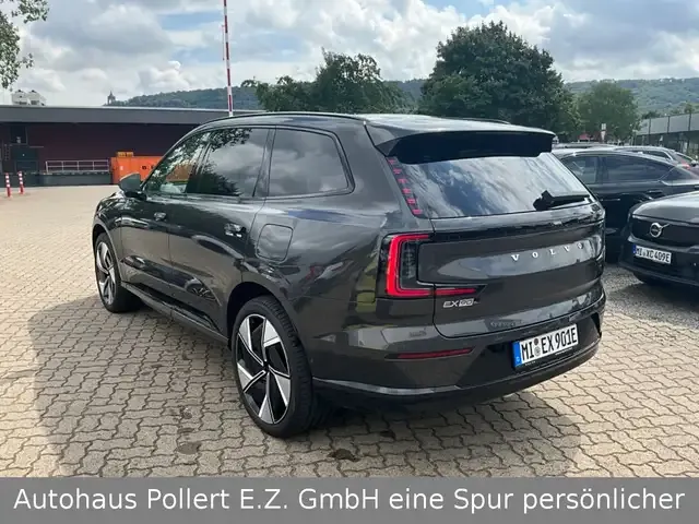 Volvo EX90