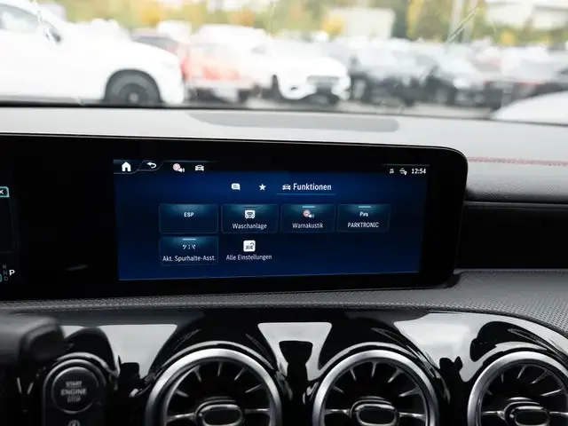 Mercedes-Benz CLA 220