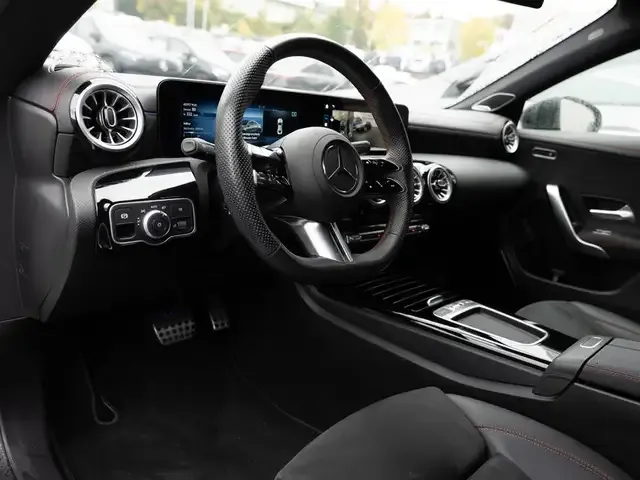 Mercedes-Benz CLA 220