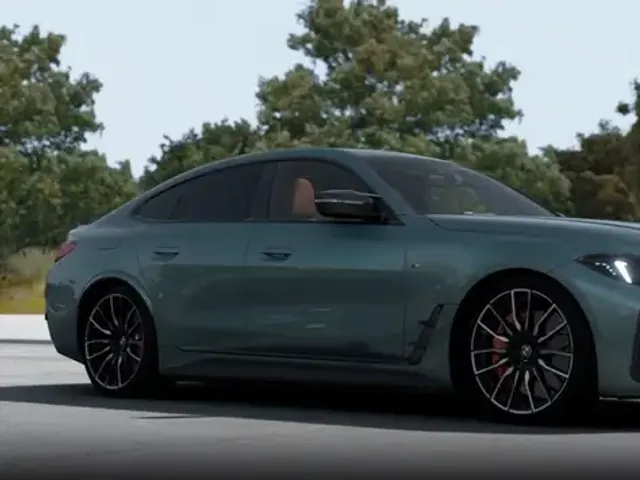 BMW i4