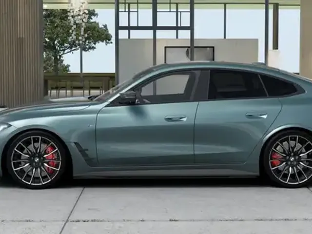 BMW i4