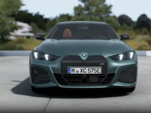 BMW i4