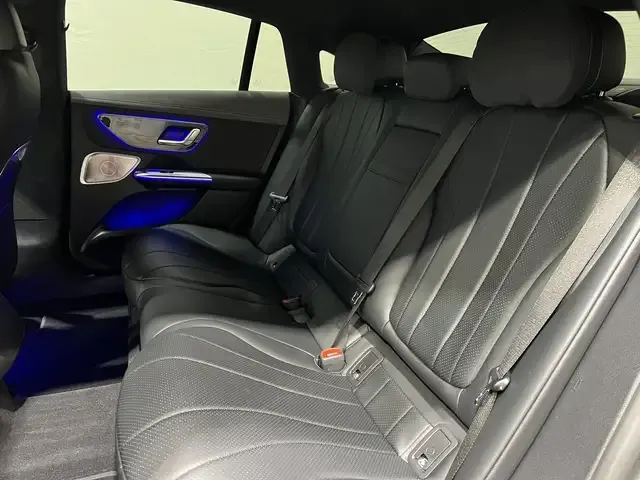 Mercedes-Benz EQE 300