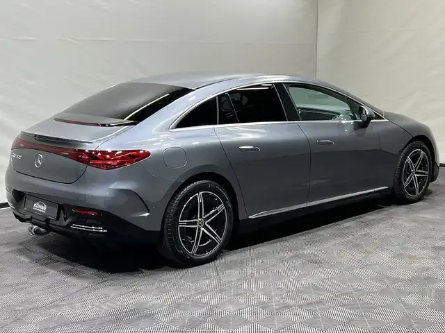 Mercedes-Benz EQE 300